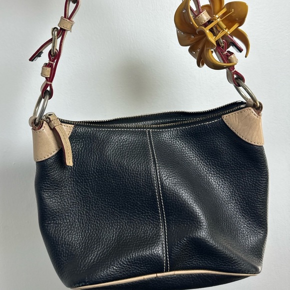 Vintage Dooney & Bourke All Weather Leather Black and Brown Shoulder/HandBag - Picture 4 of 10